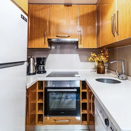 Stylish And Centrally Located Flat In Sisli Apartman